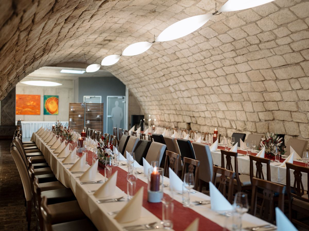 Gewölbekeller K45 für Hochzeiten, Geburtstage und Firmenfeiern in Purbach